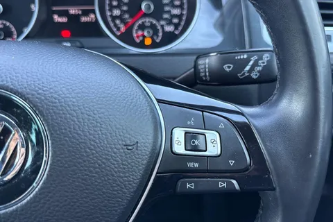 23 of 52 for Volkswagen Golf 1.6 TDI Match Euro 6 (s/s) 5dr