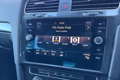 33 of 52 for Volkswagen Golf 1.6 TDI Match Euro 6 (s/s) 5dr