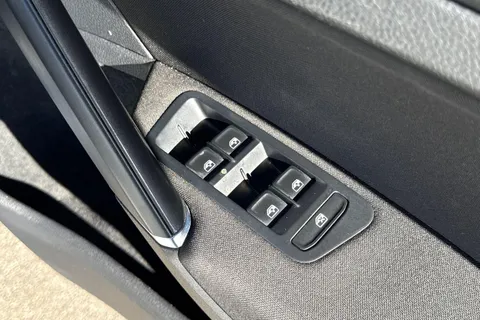 52 of 52 for Volkswagen Golf 1.6 TDI Match Euro 6 (s/s) 5dr