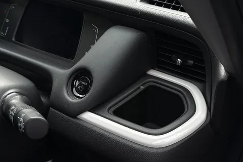 BL72YXG Honda Jazz 1.5 h i-MMD SR eCVT Euro 6 (s/s) 5dr Thumbnail #31