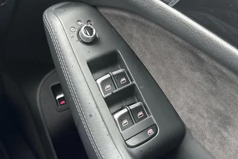 PK16PJV Audi Q5 2.0 TDI S line Plus quattro Euro 6 (s/s) 5dr Thumbnail #19