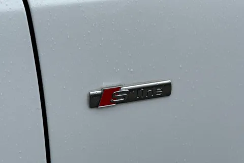 PK16PJV Audi Q5 2.0 TDI S line Plus quattro Euro 6 (s/s) 5dr Thumbnail #30