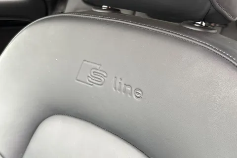 PK16PJV Audi Q5 2.0 TDI S line Plus quattro Euro 6 (s/s) 5dr Thumbnail #38