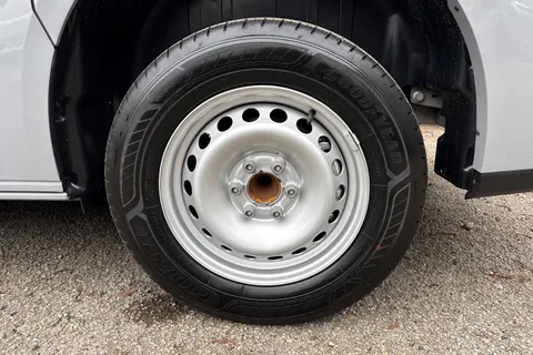 PK26AFY Volkswagen Transporter 2.0 TDI 110 Commerce Van Thumbnail #12