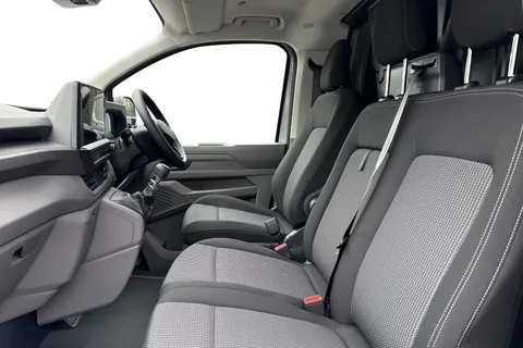 PK26AFY Volkswagen Transporter 2.0 TDI 110 Commerce Van Thumbnail #16