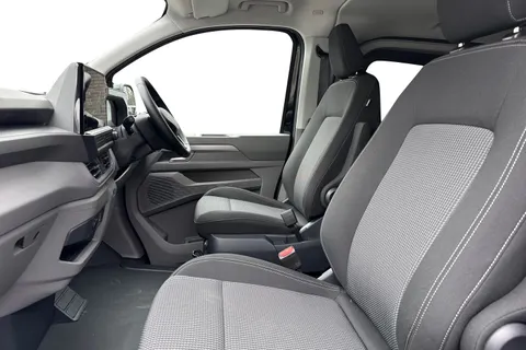 15 of 58 for VOLKSWAGEN TRANSPORTER 2.0 TDI 150 Commerce Pro Kombi Van 4MOTION Auto