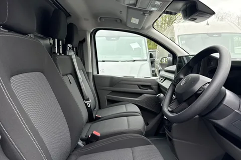 PK26AFY Volkswagen Transporter 2.0 TDI 110 Commerce Van Thumbnail #24