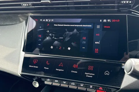 KM25UHD PEUGEOT 308 1.2 HYBRID GT e-DSC6 Euro 6 (s/s) 5dr Thumbnail #22