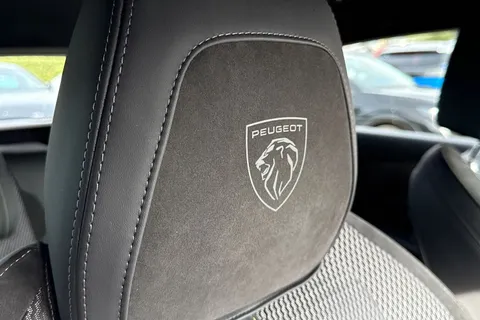 KM25UHD PEUGEOT 308 1.2 HYBRID GT e-DSC6 Euro 6 (s/s) 5dr Thumbnail #28