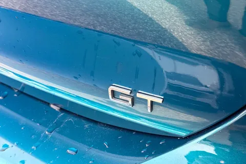 KM25UHD PEUGEOT 308 1.2 HYBRID GT e-DSC6 Euro 6 (s/s) 5dr Thumbnail #30