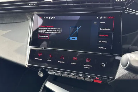 KM25UHD PEUGEOT 308 1.2 HYBRID GT e-DSC6 Euro 6 (s/s) 5dr Thumbnail #43