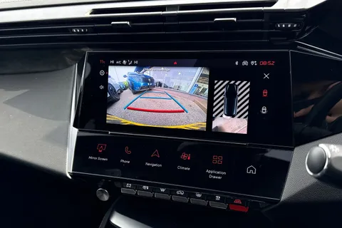 KM25UHD PEUGEOT 308 1.2 HYBRID GT e-DSC6 Euro 6 (s/s) 5dr Thumbnail #49