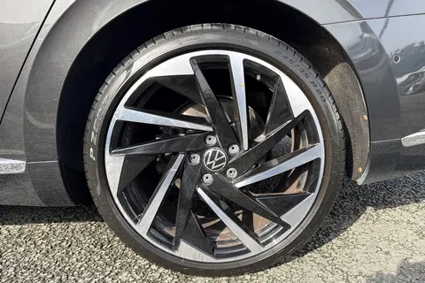 YB71XUZ Volkswagen Arteon 2.0 TDI 200PS R-Line 5dr DSG ⭐ 20' Nashville alloy With DCC,  Park Assist⭐ Thumbnail #12