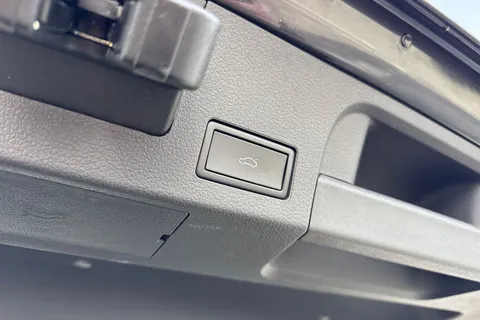 YB71XUZ Volkswagen Arteon 2.0 TDI 200PS R-Line 5dr DSG ⭐ 20' Nashville alloy With DCC,  Park Assist⭐ Thumbnail #28