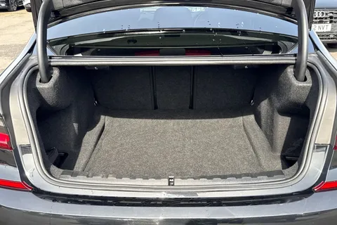 GX22KKJ BMW 3 Series 2.0 320i M Sport Auto Euro 6 (s/s) 4dr Thumbnail #8