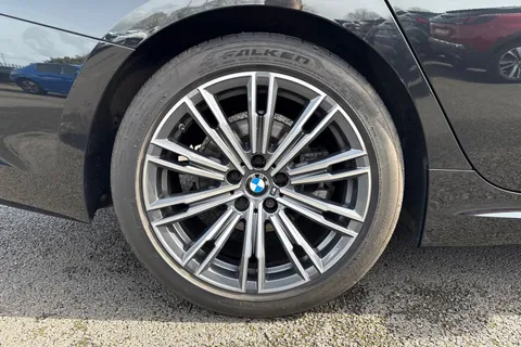 GX22KKJ BMW 3 Series 2.0 320i M Sport Auto Euro 6 (s/s) 4dr Thumbnail #12