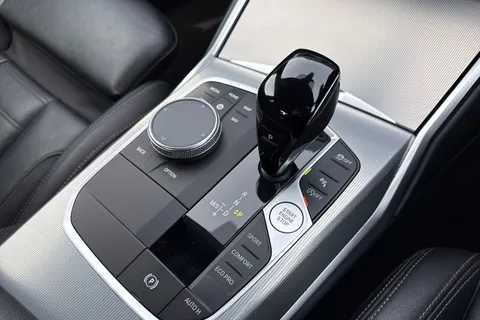 GX22KKJ BMW 3 Series 2.0 320i M Sport Auto Euro 6 (s/s) 4dr Thumbnail #24