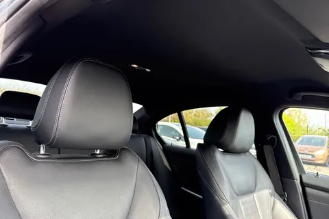 GX22KKJ BMW 3 Series 2.0 320i M Sport Auto Euro 6 (s/s) 4dr Thumbnail #25