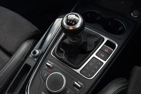 HC19GYD Audi A4 Avant 2.0 TFSI 35 S line Euro 6 (s/s) 5dr Thumbnail #21