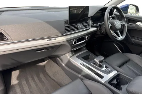 PJ24HJU Audi Q5 Sport 40 TDI quattro 204 PS S tronic Thumbnail #16