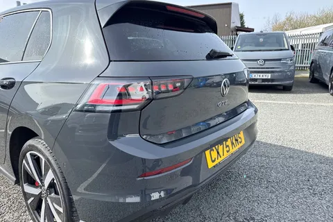 CX75KNS Volkswagen Golf 1.5 TSI 272 GTE eHybrid 5dr DSG⭐ Leather, Sunroof, DCC, Heads Up, Black Pac Thumbnail #8