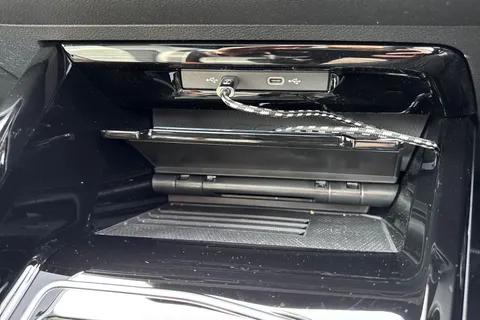 CX75KNS Volkswagen Golf 1.5 TSI 272 GTE eHybrid 5dr DSG⭐ Leather, Sunroof, DCC, Heads Up, Black Pac Thumbnail #41