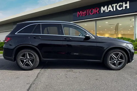 NL69PZS Mercedes-Benz Glc 2.0 GLC220d AMG Line G-Tronic+ 4MATIC Euro 6 (s/s) 5dr Thumbnail #4