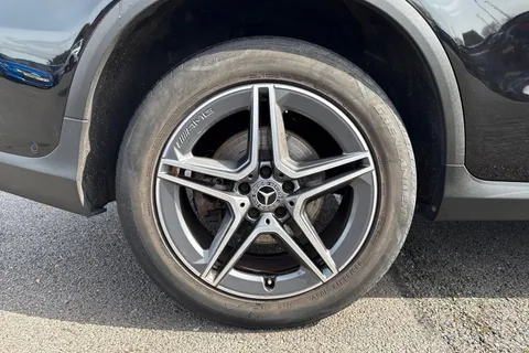 NL69PZS Mercedes-Benz Glc 2.0 GLC220d AMG Line G-Tronic+ 4MATIC Euro 6 (s/s) 5dr Thumbnail #12