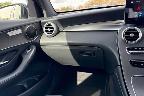 NL69PZS Mercedes-Benz Glc 2.0 GLC220d AMG Line G-Tronic+ 4MATIC Euro 6 (s/s) 5dr Thumbnail #21