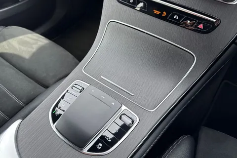 NL69PZS Mercedes-Benz Glc 2.0 GLC220d AMG Line G-Tronic+ 4MATIC Euro 6 (s/s) 5dr Thumbnail #24