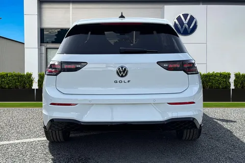  Volkswagen Golf 1.5 eTSI MHEV Black Edition DSG Euro 6 (s/s) 5dr Thumbnail #5