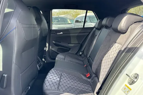  Volkswagen Golf 1.5 eTSI MHEV Black Edition DSG Euro 6 (s/s) 5dr Thumbnail #33