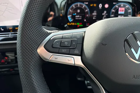  Volkswagen Golf 1.5 eTSI MHEV Black Edition DSG Euro 6 (s/s) 5dr Thumbnail #43