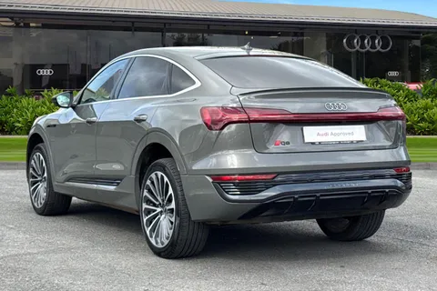 KN23PZM Audi Q8 e-tron Sportback S line 50 e-tron quattro 250,00 kW Thumbnail #3