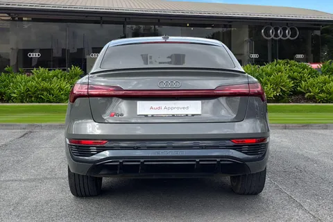 KN23PZM Audi Q8 e-tron Sportback S line 50 e-tron quattro 250,00 kW Thumbnail #5