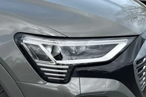 KN23PZM Audi Q8 e-tron Sportback S line 50 e-tron quattro 250,00 kW Thumbnail #9