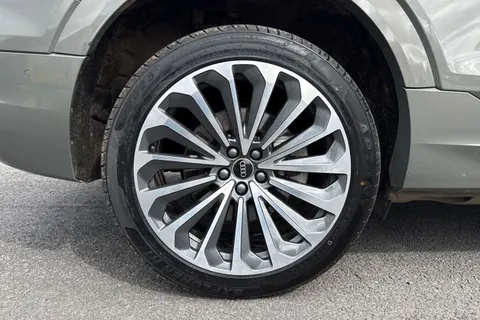 KN23PZM Audi Q8 e-tron Sportback S line 50 e-tron quattro 250,00 kW Thumbnail #11