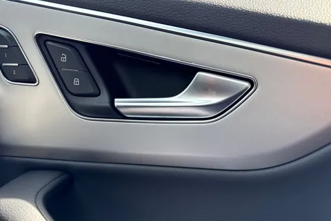 DH23LRU Audi Q7 Sport 55 TFSI quattro 340 PS tiptronic Thumbnail #22