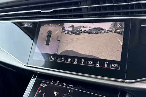 DH23LRU Audi Q7 Sport 55 TFSI quattro 340 PS tiptronic Thumbnail #34