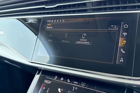 DH23LRU Audi Q7 Sport 55 TFSI quattro 340 PS tiptronic Thumbnail #41