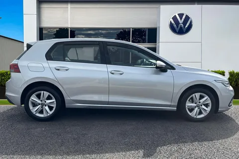 GL23DCZ Volkswagen Golf 1.0 TSI Life 5dr Thumbnail #4