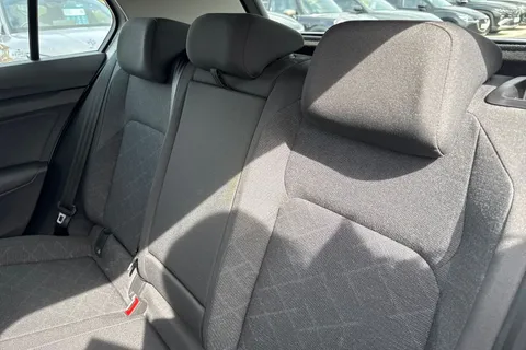 GL23DCZ Volkswagen Golf 1.0 TSI Life 5dr Thumbnail #20