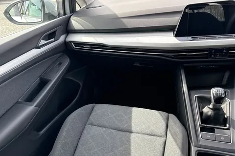 GL23DCZ Volkswagen Golf 1.0 TSI Life 5dr Thumbnail #21