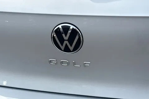 GL23DCZ Volkswagen Golf 1.0 TSI Life 5dr Thumbnail #26