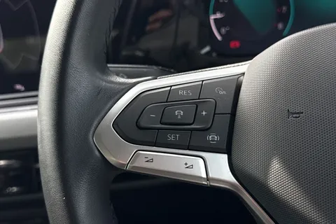 GL23DCZ Volkswagen Golf 1.0 TSI Life 5dr Thumbnail #31