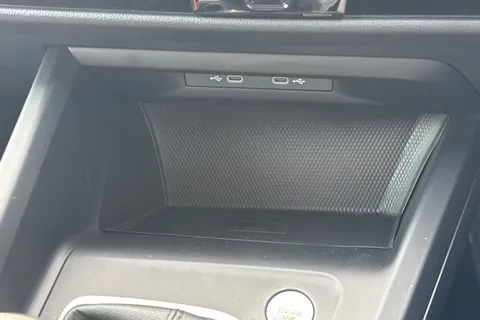 GL23DCZ Volkswagen Golf 1.0 TSI Life 5dr Thumbnail #33