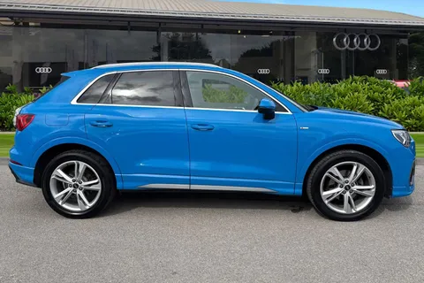 3 of 63 for Audi Q3 S line 35 TFSI 150 PS S tronic