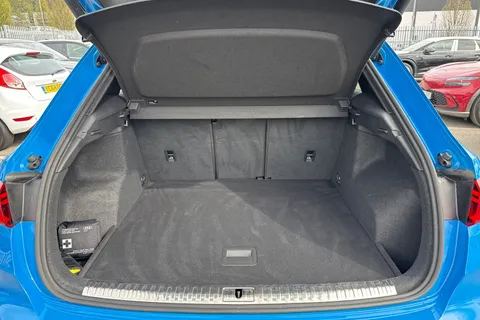 6 of 63 for Audi Q3 S line 35 TFSI 150 PS S tronic