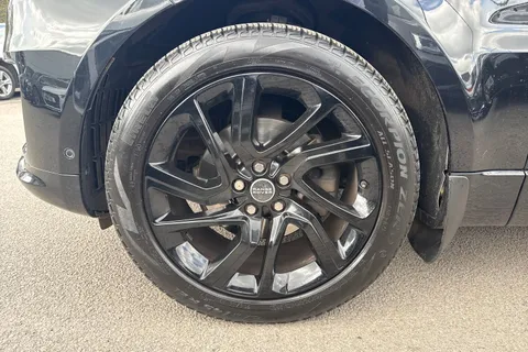 13 of 57 for Land Rover Range Rover Sport 3.0 SD V6 HSE Dynamic Auto 4WD Euro 6 (s/s) 5dr