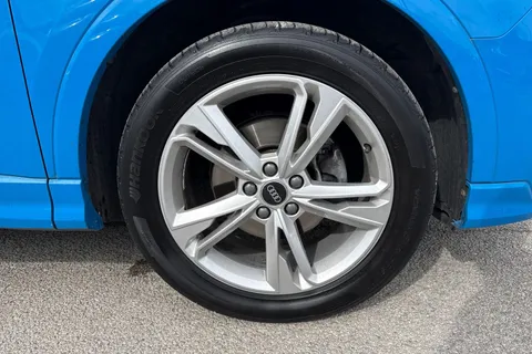 9 of 63 for Audi Q3 S line 35 TFSI 150 PS S tronic